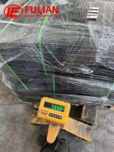 to kazakhstan, rubber tracks for bobcat t590 shipped (2)