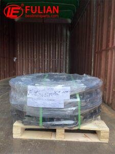 belarus welcomes volvo ecr88 track chain with strength and style (3)