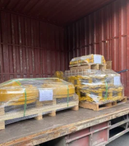 to belgium,idler for komatsu d65ex 15eo bulldozer shipped (2)