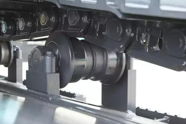 why top roller seal failures are rising on dusty and wet job sites